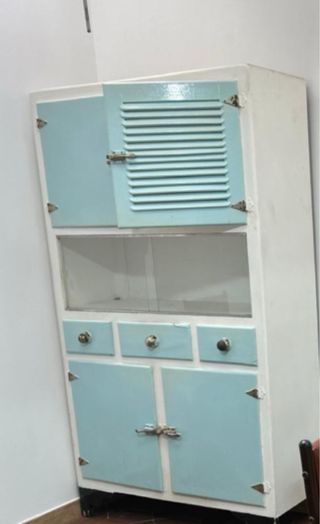 Alacena vintage azul y blanco