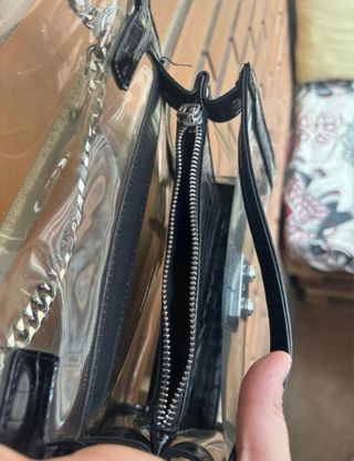 Bolso Xti Transparente Negro y Plateado