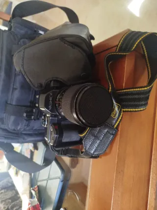 Cámara Yashica Analógica Negra Regalamos el flash