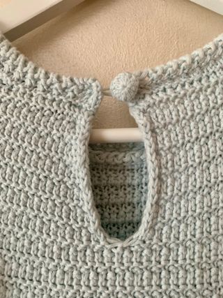 Top de punto con volantes ZARA