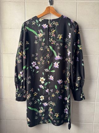 Abito nero stampa floreale