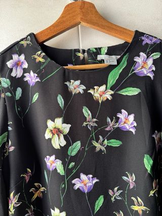 Abito nero stampa floreale