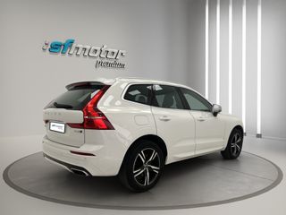 Volvo XC60 2018 R DESIGN AWD 2.0 D4 190CV AT8 E6DT