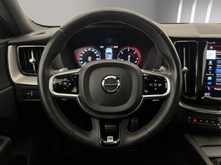 Volvo XC60 2018 R DESIGN AWD 2.0 D4 190CV AT8 E6DT