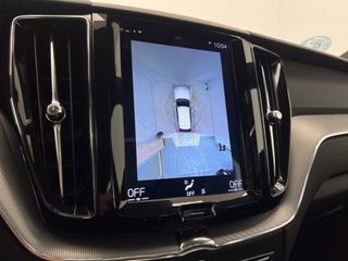 Volvo XC60 2018 R DESIGN AWD 2.0 D4 190CV AT8 E6DT