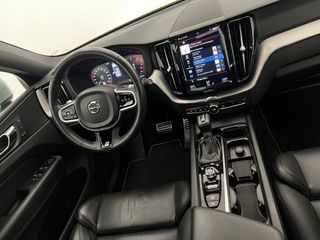 Volvo XC60 2018 R DESIGN AWD 2.0 D4 190CV AT8 E6DT