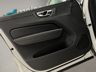 Volvo XC60 2018 R DESIGN AWD 2.0 D4 190CV AT8 E6DT