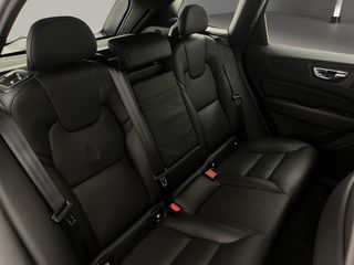 Volvo XC60 2018 R DESIGN AWD 2.0 D4 190CV AT8 E6DT