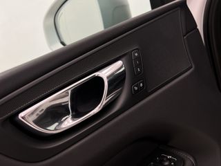 Volvo XC60 2018 R DESIGN AWD 2.0 D4 190CV AT8 E6DT