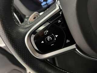 Volvo XC60 2018 R DESIGN AWD 2.0 D4 190CV AT8 E6DT