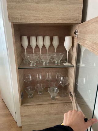 Armario vitrina para copas madera