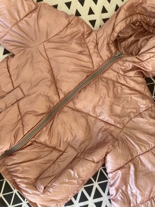 Abrigo rosa acolchado niña