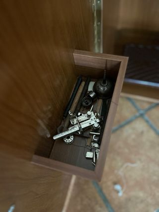 Máquina de coser Singer con mueble