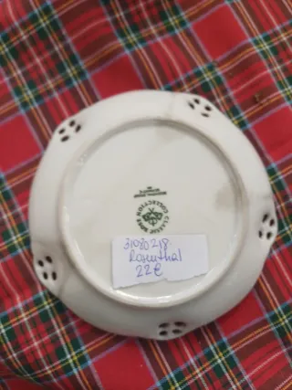 Plato Rosenthal con rosas