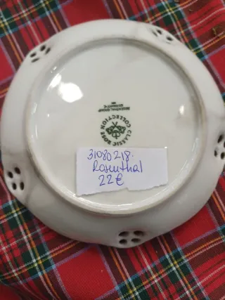 Plato Rosenthal con rosas