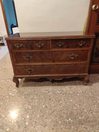 Cómoda antigua madera maciza clásica