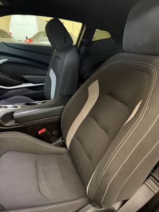 Chevrolet Camaro 2021