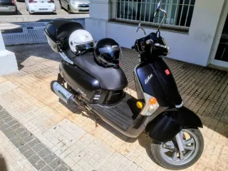 Kymco Like 125cc Scooter Negra