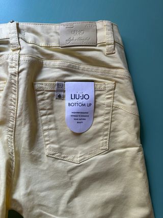Pantaloni Liu Jo Gialli Bottom Up
