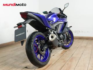 YAMAHA R3