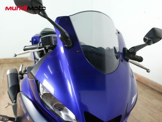 YAMAHA R3