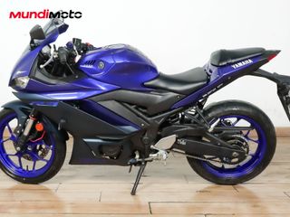 YAMAHA R3