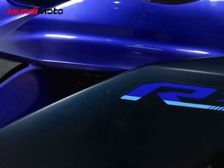 YAMAHA R3