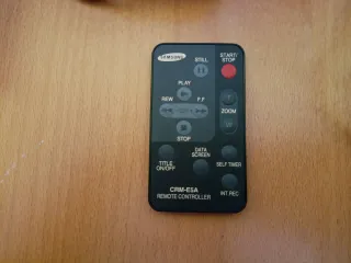 Cámara Súper 8 Samsung VP-U12 con foco y mando