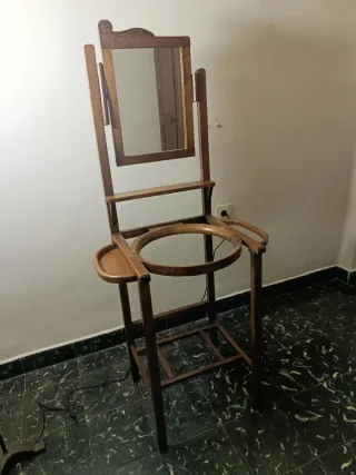 Mueble tocador antiguo de madera