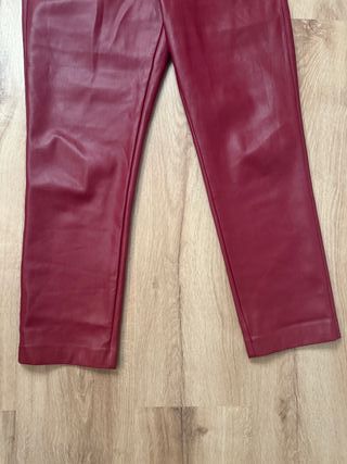 Pantalón burdeos encerado cintura alta - Sfera S