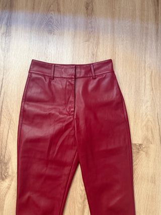 Pantalón burdeos encerado cintura alta - Sfera S