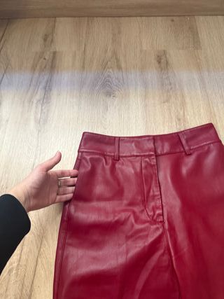 Pantalón burdeos encerado cintura alta - Sfera S