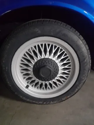 4 Tapas para llantas de radios cruzados