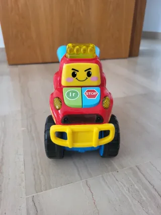 Coche interactivo infantil