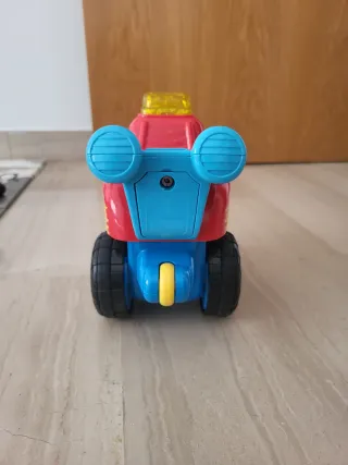 Coche interactivo infantil