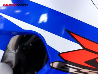 SUZUKI GSX-R 600 2002