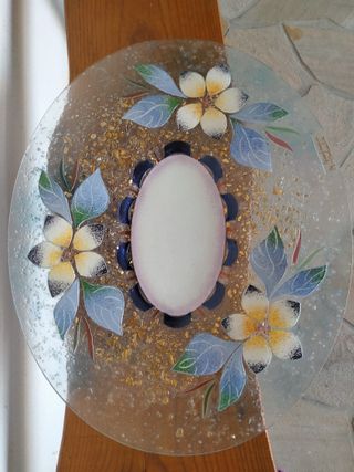 Piatto centrotavola in vetro decorato