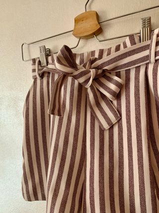 Shorts de rayas con lazo