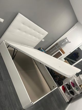 Canapé de tela y madera