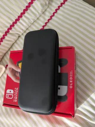 Nintendo Switch OLED + Zelda BotW