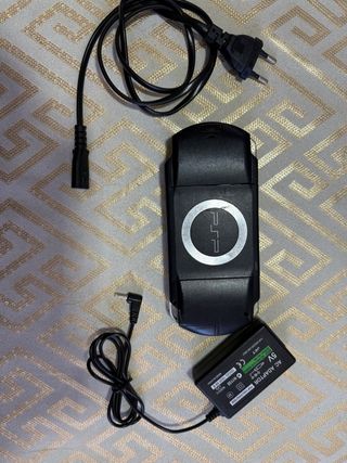 Sony PSP 1000 Negra + Cargador