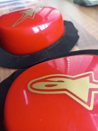 Deslizaderas moto para mono cuero