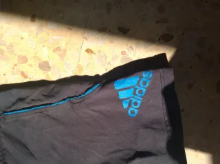 Pantalón corto Adidas negro