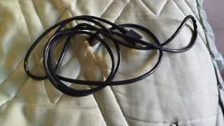 Cable HDMI para tablet poco uso