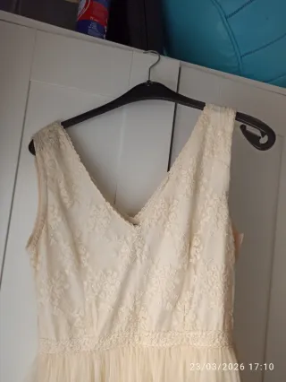 Vestido gasa beige