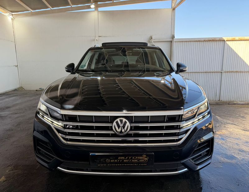 Volkswagen Touareg 2019, foto 2
