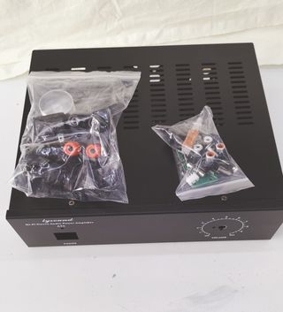 Caja para amplificador negra