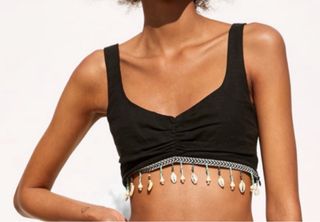 Crop Top negro Zara conchas