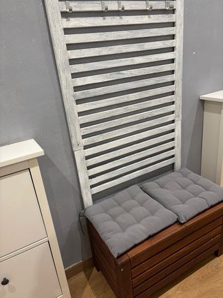 Baúl Madera con Soporte Pared Perchas