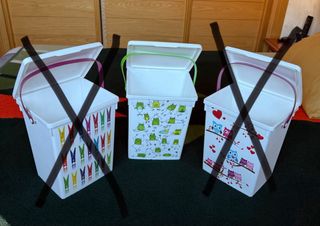 Caja de almacenaje con tapa y asa